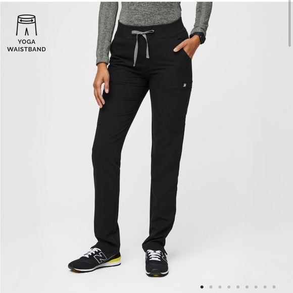 FIGS yola scrub pants NWT - Picture 1 of 1